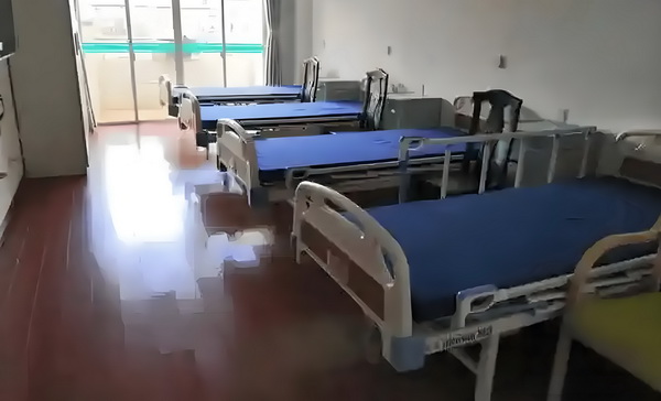 什么是入深户_重庆一男子将前妻等4人刺伤1人已死亡被警方抓获 便是他操通话着一口福建普