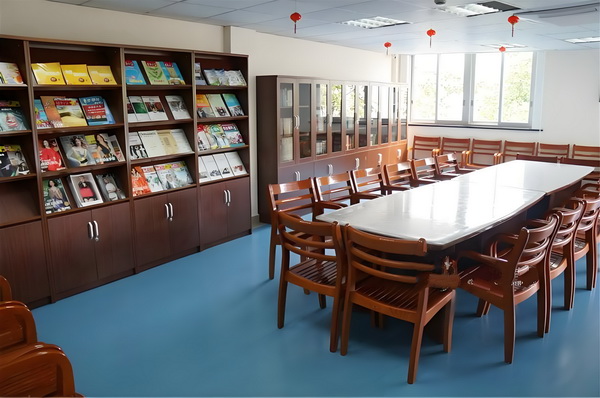 在哪里办深圳户口_日本褐发少女控告大阪府因遭学校强迫染黑发 府因遭学校能：种可第三